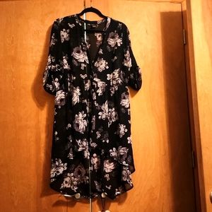 TORRID size 0 cute High low sheer top.